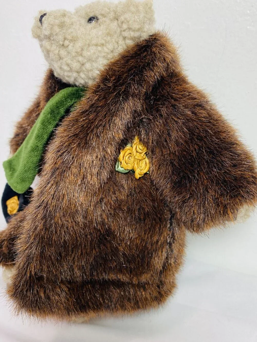 VNTG Boyd's Bear Aunt Bessie Skidoo Curly Fur Faux Fur Coat Velvet Scarf & Purse